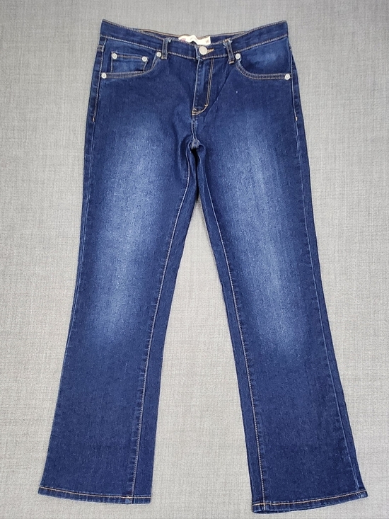 Levi's Other - Levis Medium Wash Stretch Boot Cut Denim Jeans. 16.